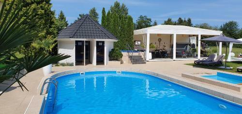 Hostal Apartamenty Faltom