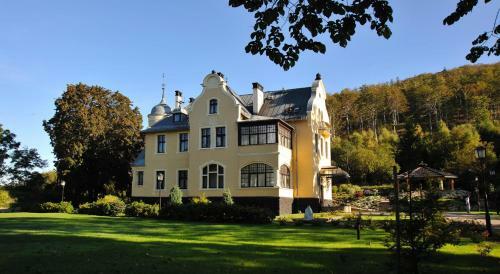 Hostal Villa Elise Park Pension