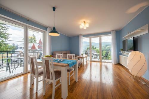 Rentplanet- Apartamenty Poezja - Dworcowa 1b