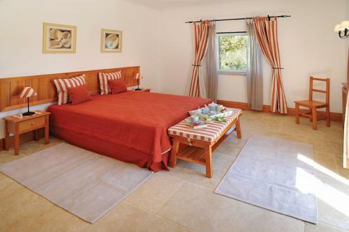 Aroal Villa Sleeps 6 Pool Wifi