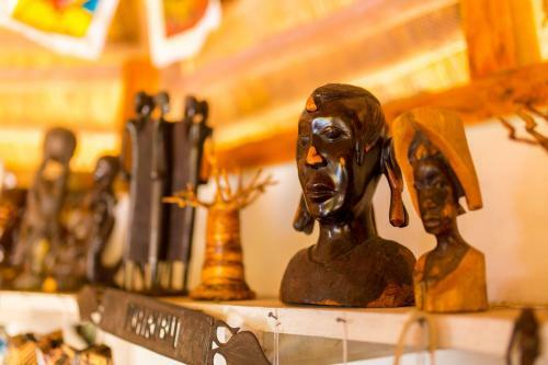 Lodge Manyara Wildlife Safari Camp
