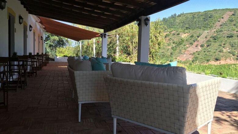 Hostal Vale Fuzeiros Nature Guesthouse