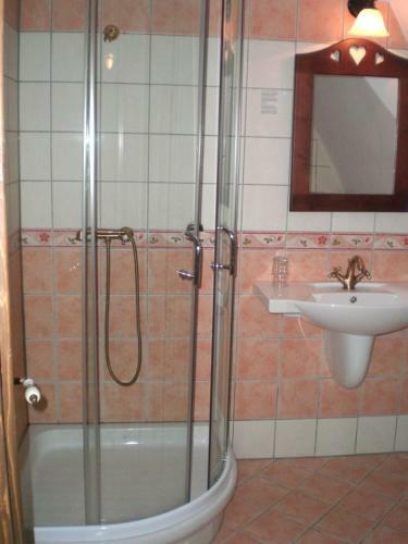 Hostal Casa Motului B&B