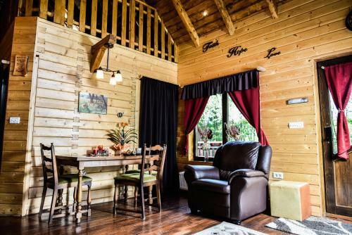 Lodge The Little Mountain Cabin