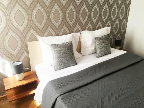 Sunny Old Town Apartment Brasov