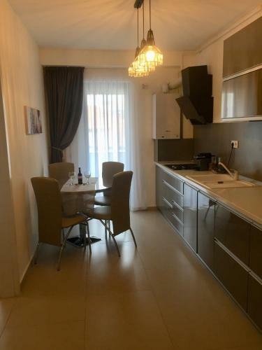 Flori De Iulie Aparthotel
