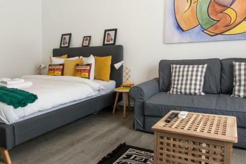 Premium Apartment By Mrg