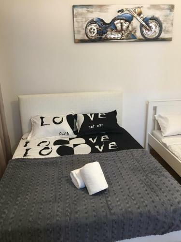 Ultra Central Deluxe Apartment