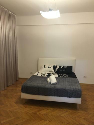 Ultra Central Deluxe Apartment