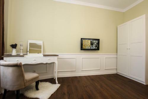 100 Sqm Luxury Apartment, Unirii Square