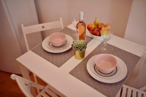 Athenee Luxury Apartment