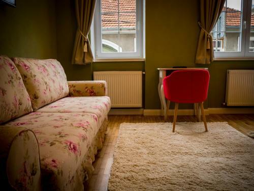 Olive Apartment
