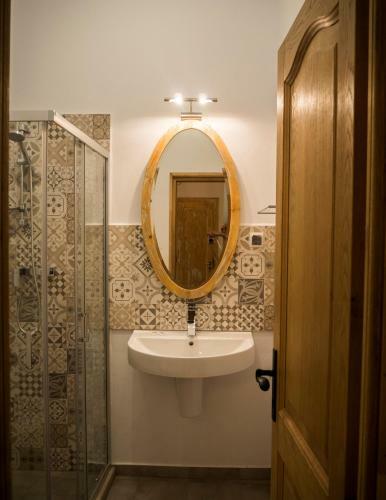 Olive Apartment