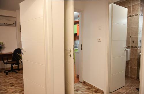 Chic Apartment Near City Center