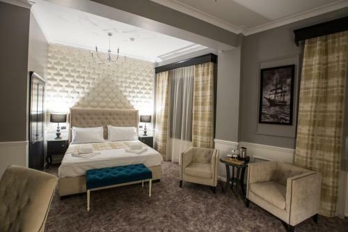 Peninsula Boutique Hotel