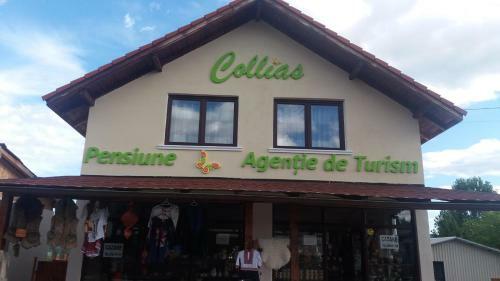 Hostal Collias