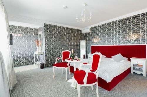 Hostal Pensiunea Avy