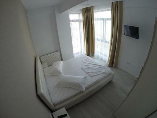 911 Mamaia Apartments