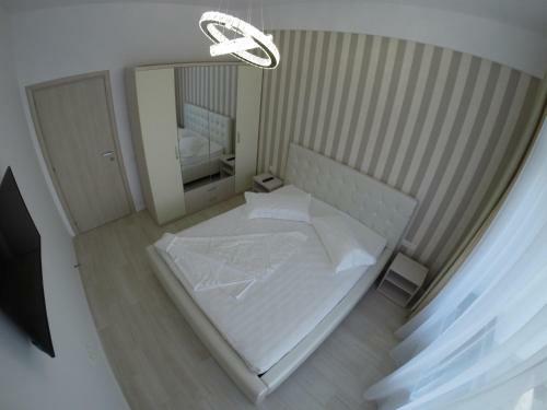 911 Mamaia Apartments