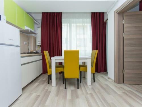 Paradis Apartments - Sun, Fun & Clubs