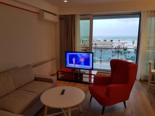 Wave 1 Promenada Apartments