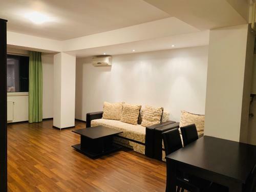 David Summerland Apartments Mamaia