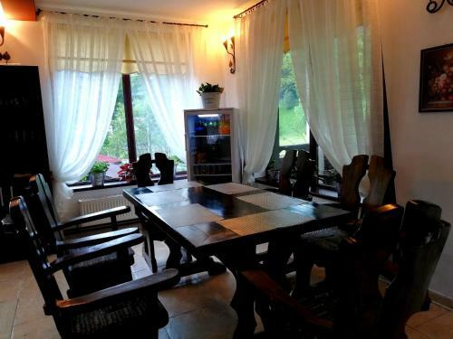 Hostal Casa Cu Flori