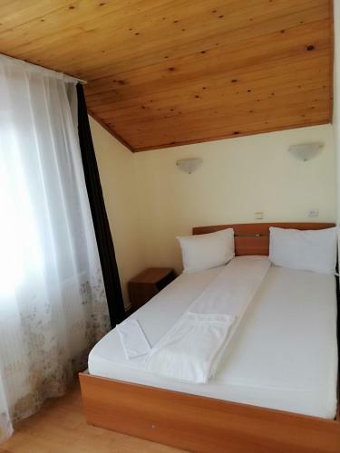 Hostal Pensiunea Krystinne