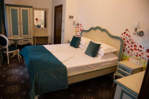 Hotel Leul De Aur