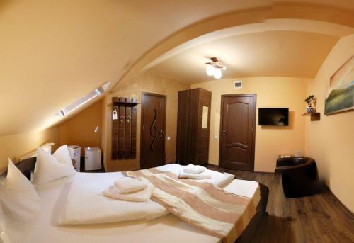Hostal Pensiunea Muresul 3*