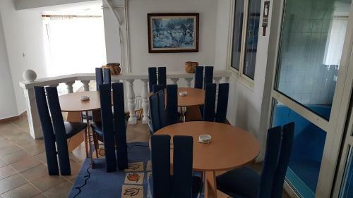 Hostal Guest House Luxotel
