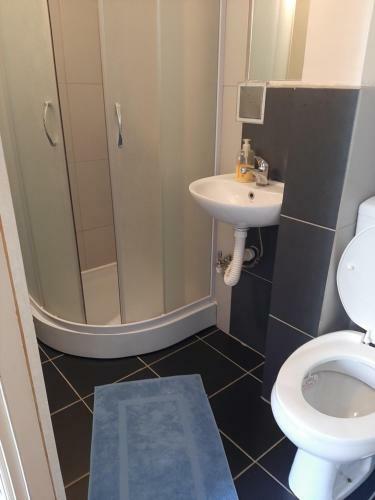 Hostal Rooms Piccolo Mondo