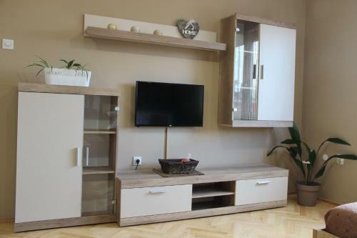 Apartment Cherry
