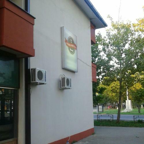 Hostal Restoran Sa Preno?i?tem ?iti?te