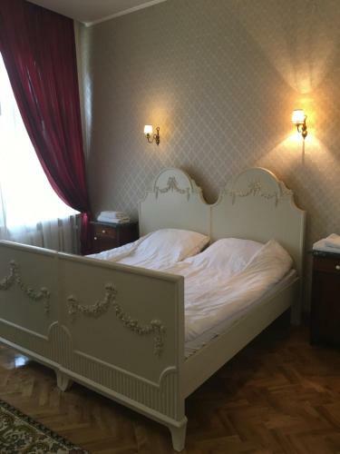 Hostal Guest House Anna Caffe