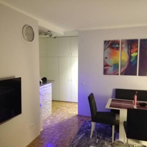 Ivn Apartment