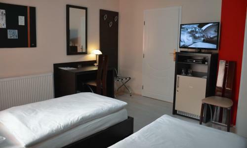 Hostal Vila Delux