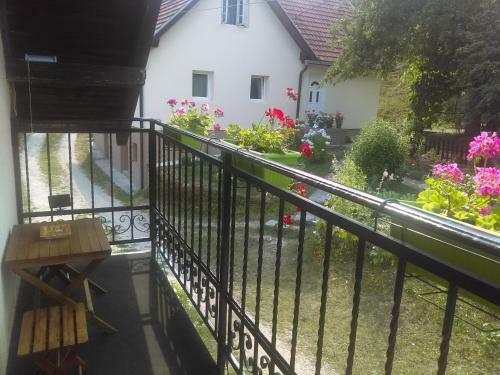 Hostal Guesthouse Ana
