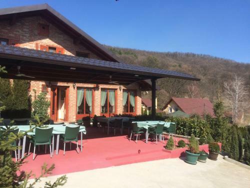 Bed & Breakfast Ku?a Za Odmor "karalic"