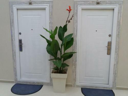 Atina Lux Hostel