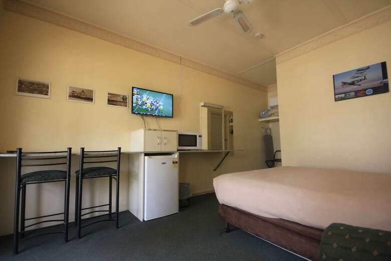 Aromet Motor Inn