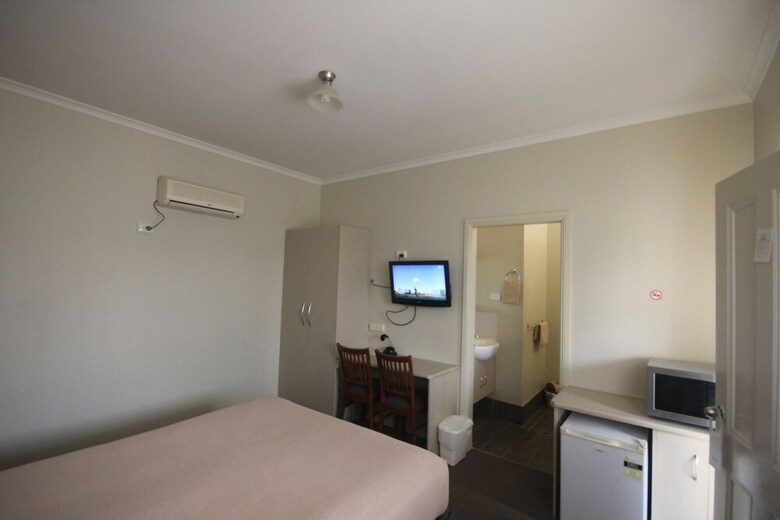 Aromet Motor Inn