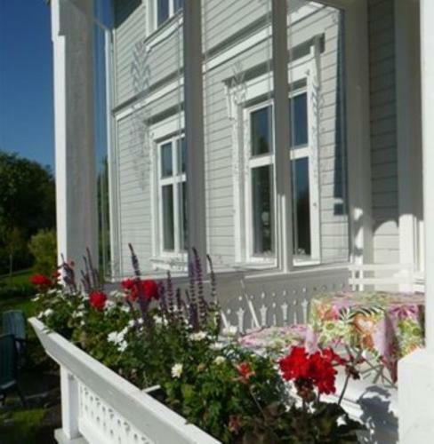 Bed & Breakfast L�nsmansg�rden �dalen