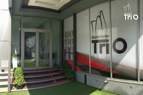 Garni Hotel Tri "o"