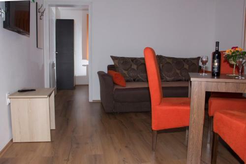 Nik Apartmani