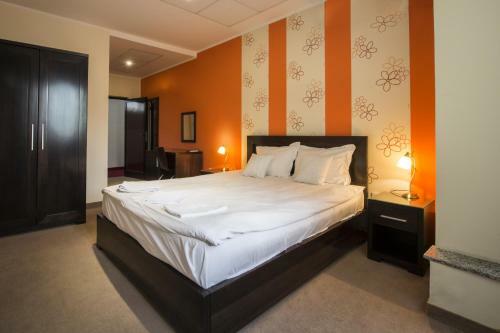Hostal Guesthouse Villa Milano