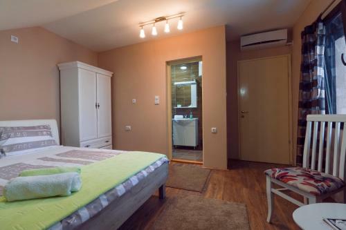 Hostal Anamari Apartment & Loft Rooms