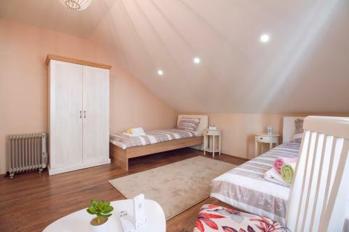 Hostal Anamari Apartment & Loft Rooms