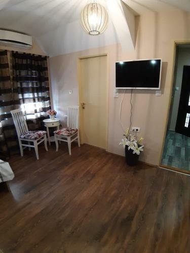 Hostal Anamari Apartment & Loft Rooms