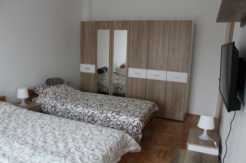Modern City Center Apartment